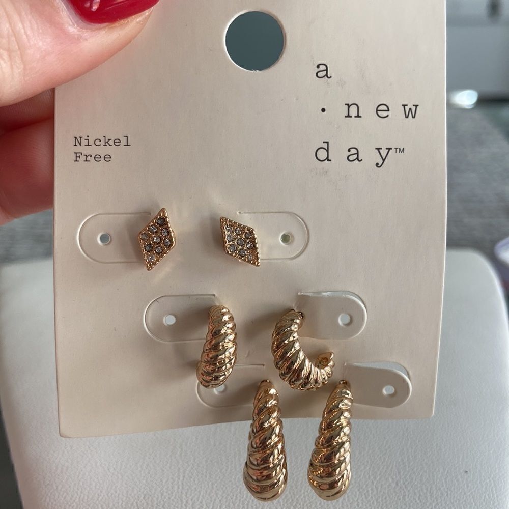 a.new.day 3 earrings gold color NWT